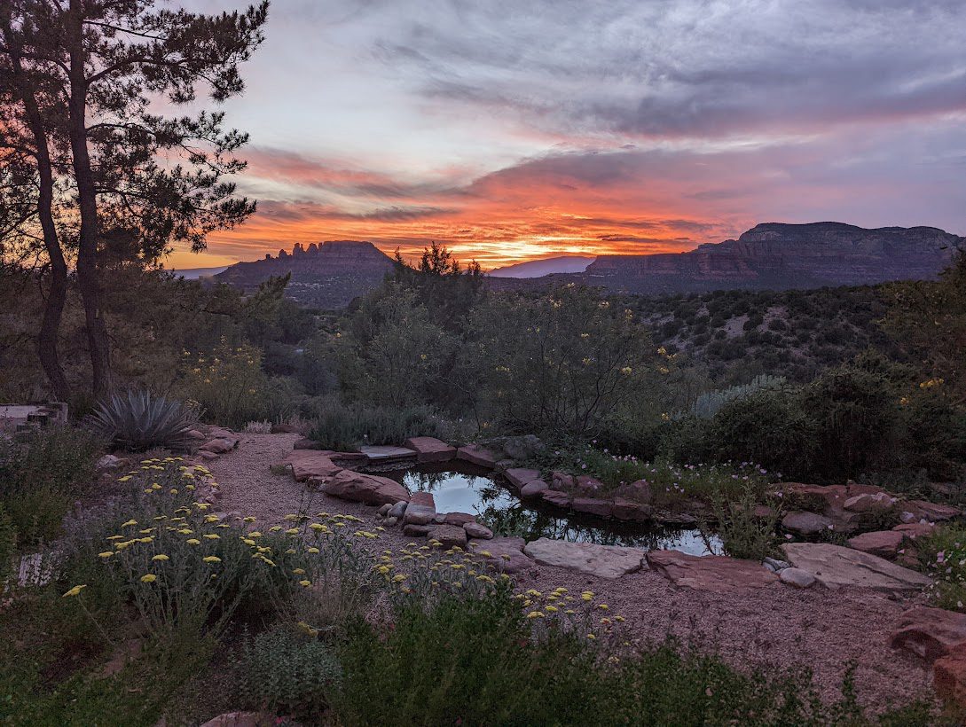 sunset-over-Cockscomb-Butte-private-vacation-property-in Sedona-AZ